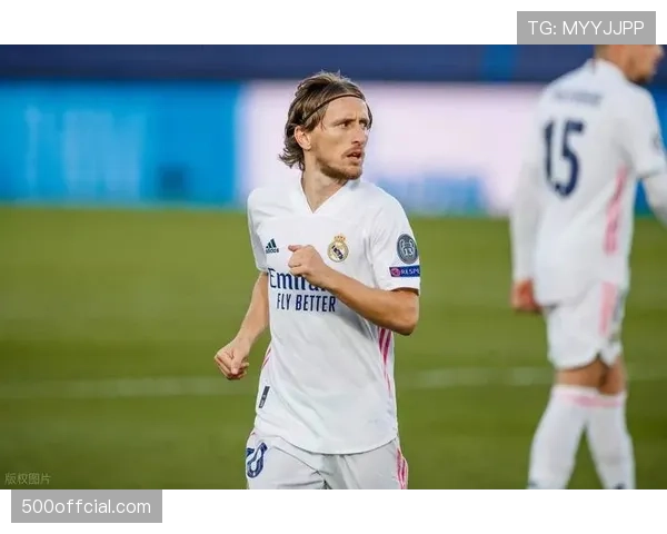 泪洒赛场：39岁的莫德里奇宣布将于赛季末离开皇家马德里